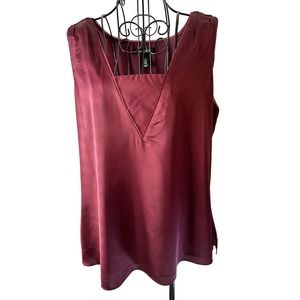 White House Black Market Burgundy Shell Size Medium
